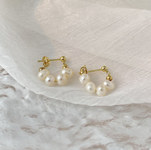Natural Freshwater Pearl Earring
