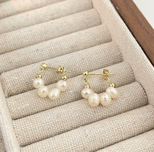Natural Freshwater Pearl Earring