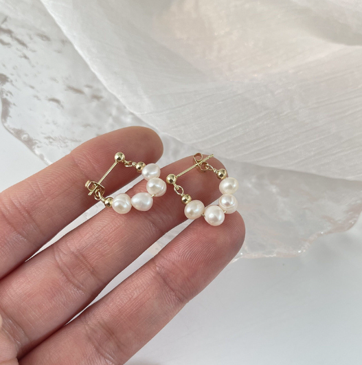 Natural Freshwater Pearl Earring