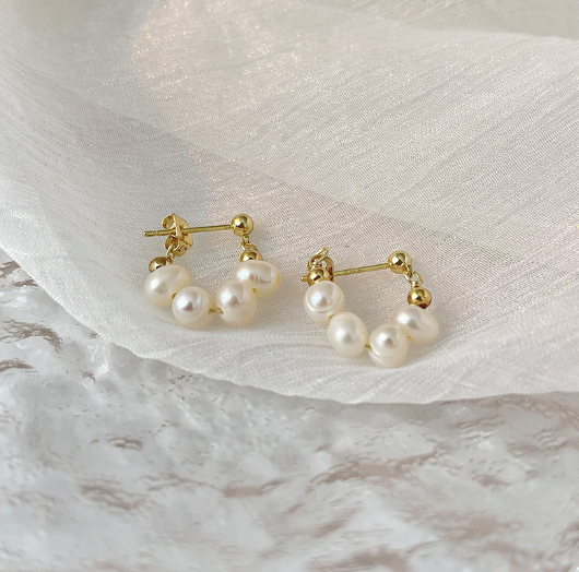 Natural Freshwater Pearl  Earring