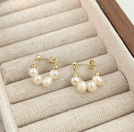 Natural Freshwater Pearl  Earring