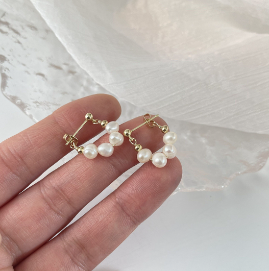 Natural Freshwater Pearl  Earring