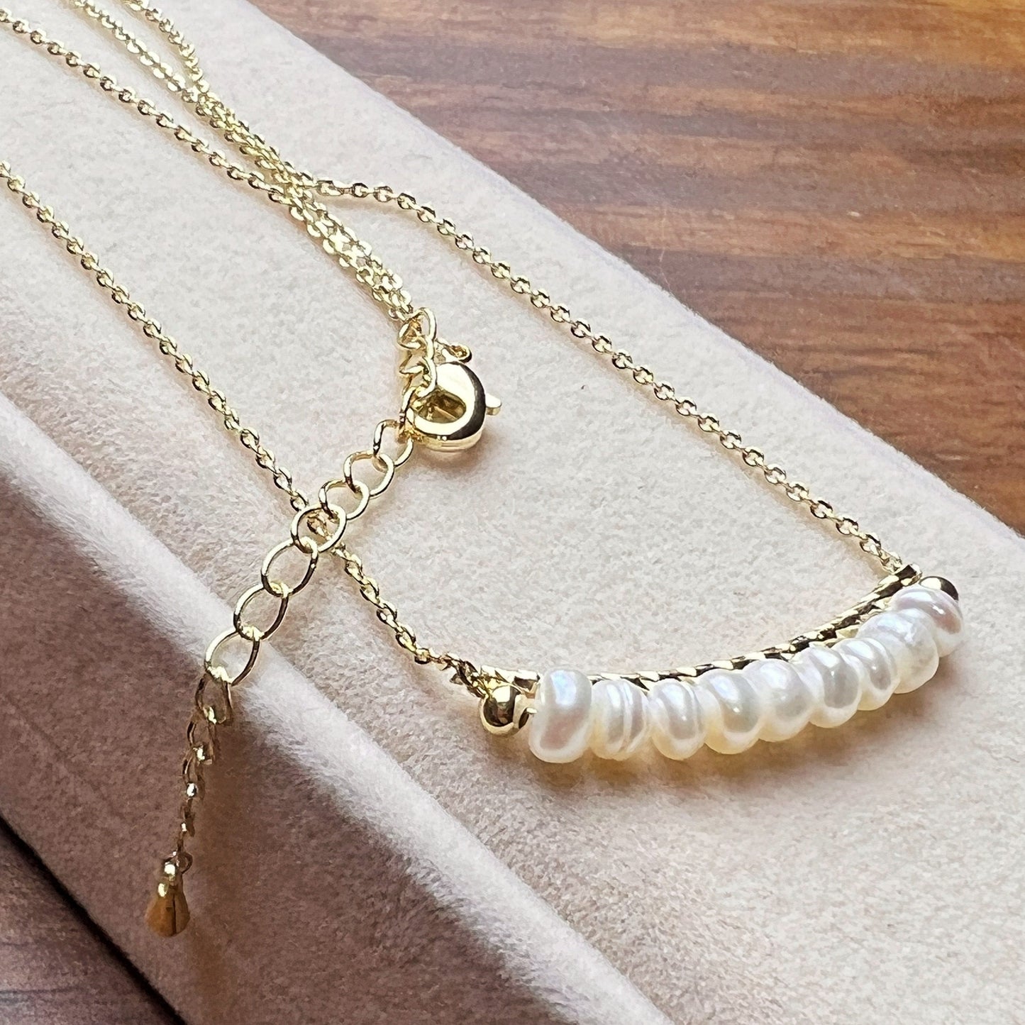 14K GOLD | Vintage Natural Freshwater Pearl Bar Necklace