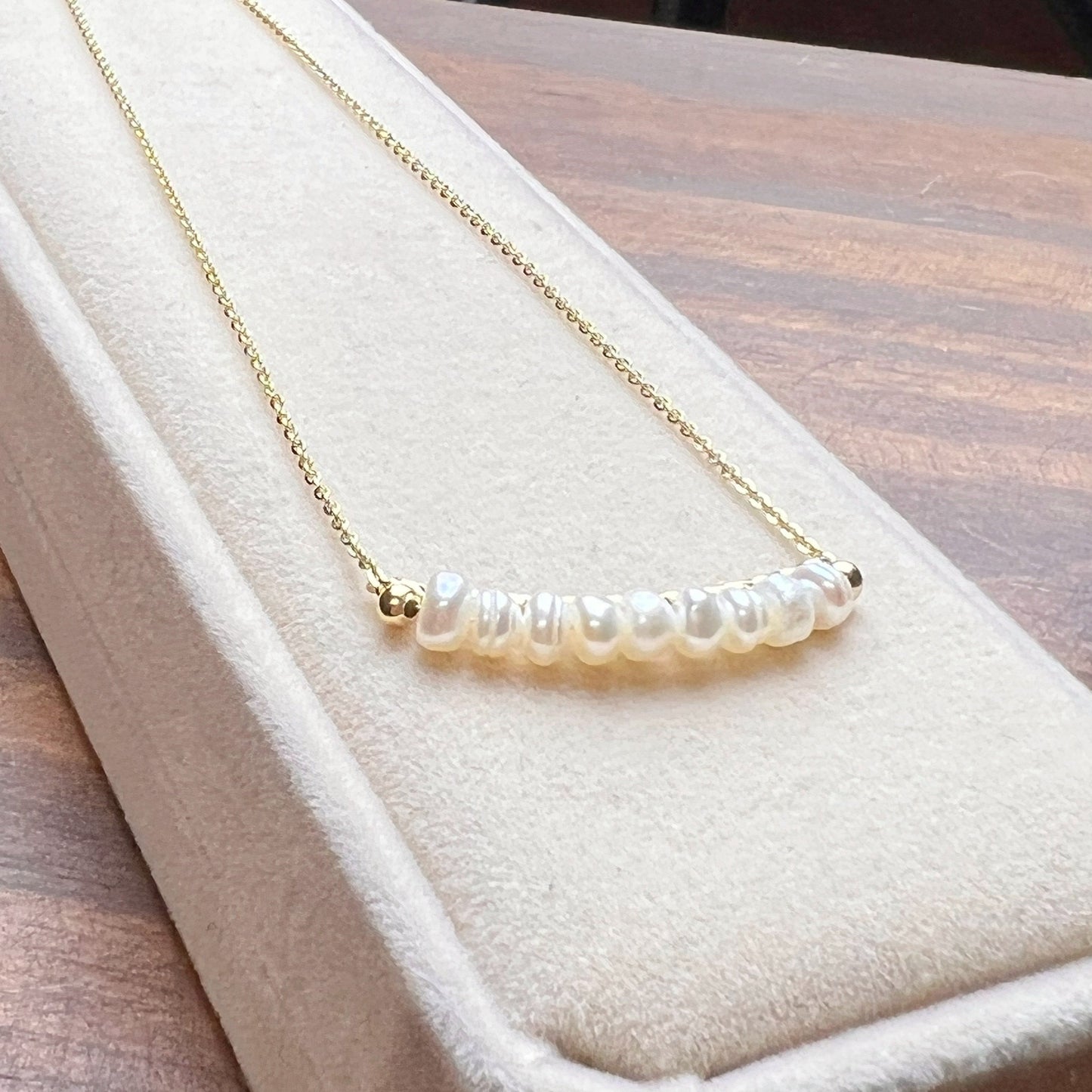 14K GOLD | Vintage Natural Freshwater Pearl Bar Necklace