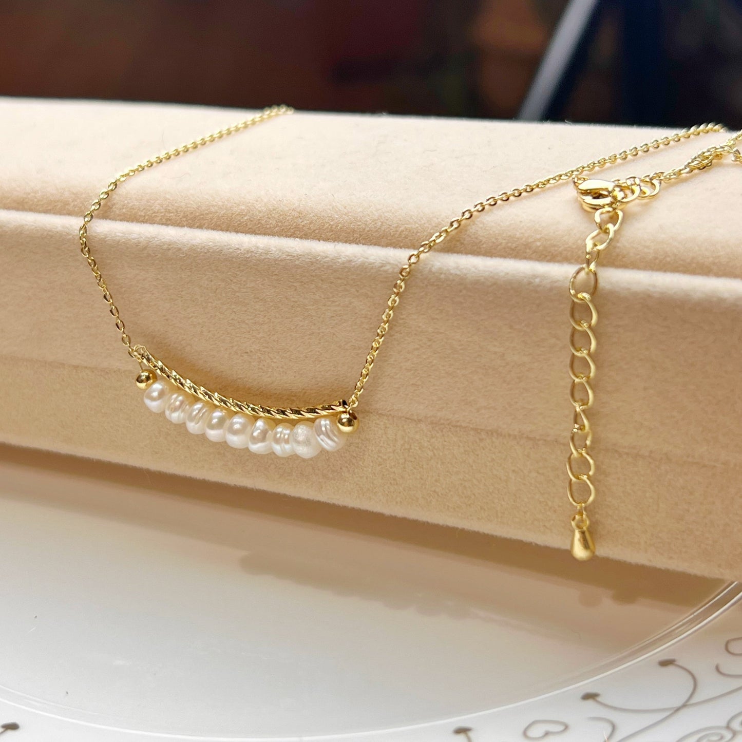 14K GOLD | Vintage Natural Freshwater Pearl Bar Necklace